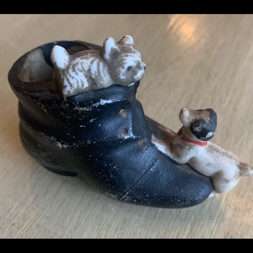 vintage Shoe with 2 little puppies porcelain?